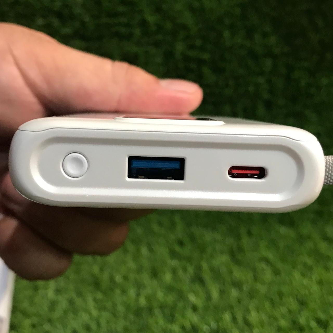 UK Lot Imported 100W Modem Cat 10.000 mAh Power bank