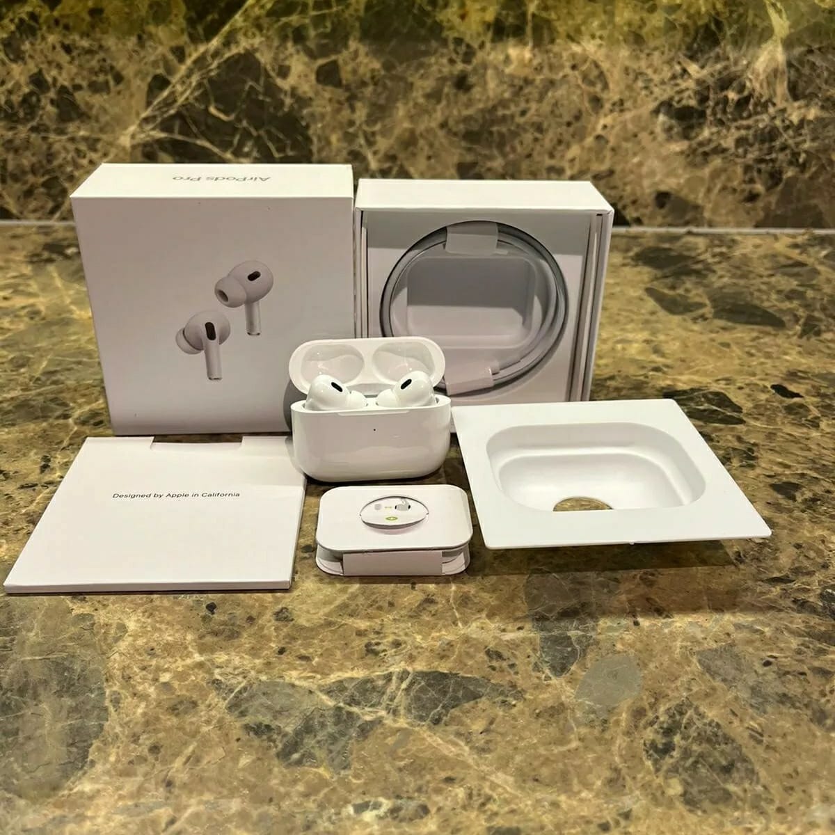 AirPods 2nd generation top (Refurbished)